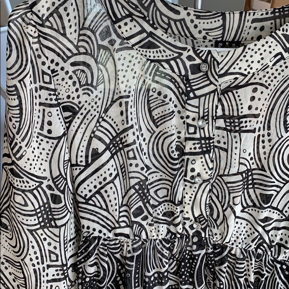 Essentials By Milano Sheer, Patterned Tunic - image 2